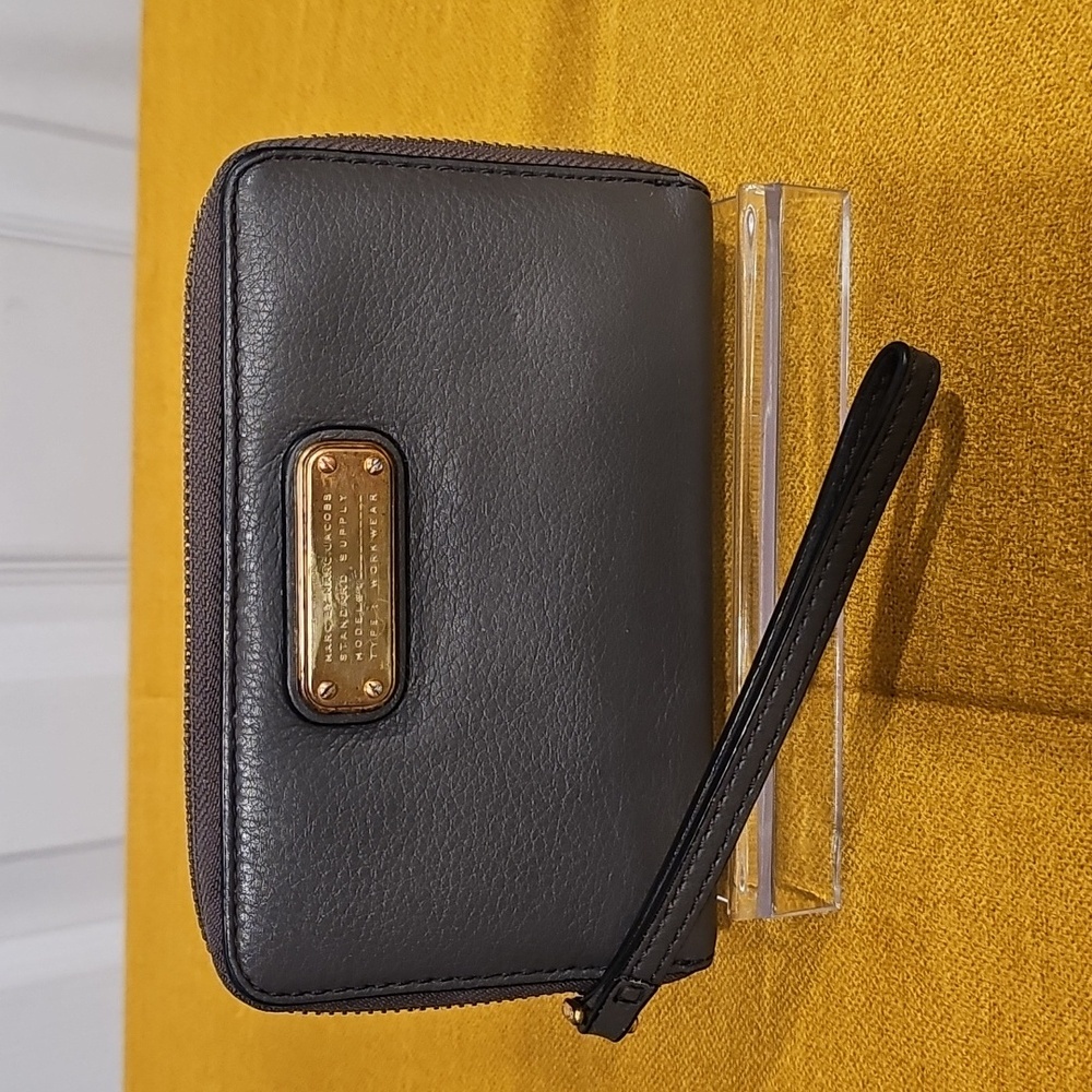 Marc Jacobs Gray Wallet Wristlet With Gold-toned Metal Workwear Nameplate